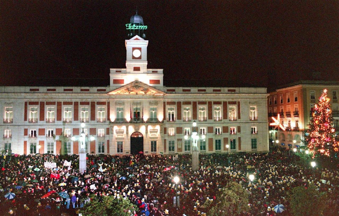 Puerta Del Sol -de La Cruz Isabel I0 & Parking Apartamento Madri